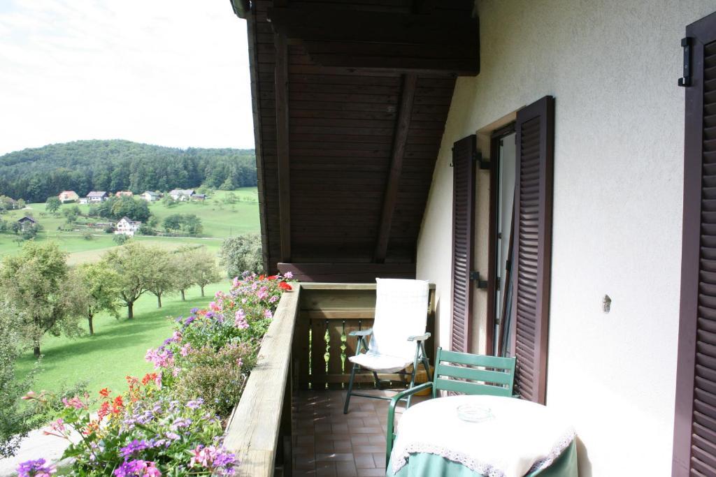 Gasthaus - Gaestehaus Schusterbauer Rein الغرفة الصورة